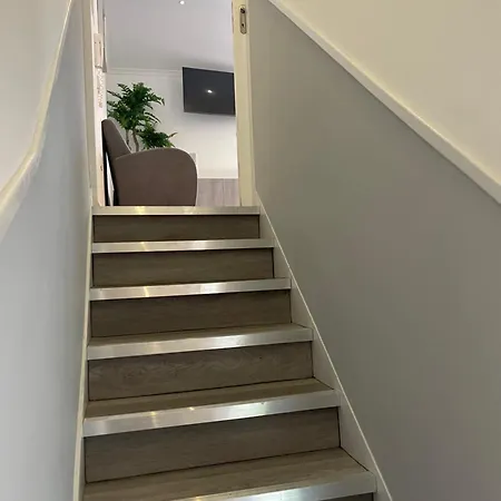 Dina House Appartamento Nazaré