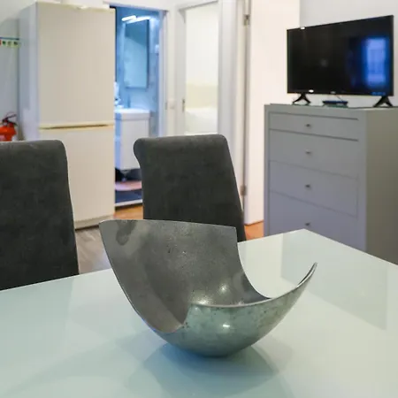 Dina House Appartamento Nazaré